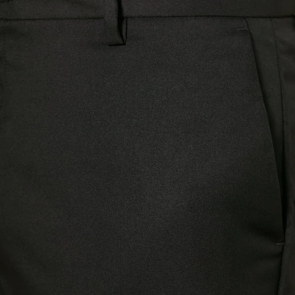 Men's Slim-Fit Flat-Front Dress Pant